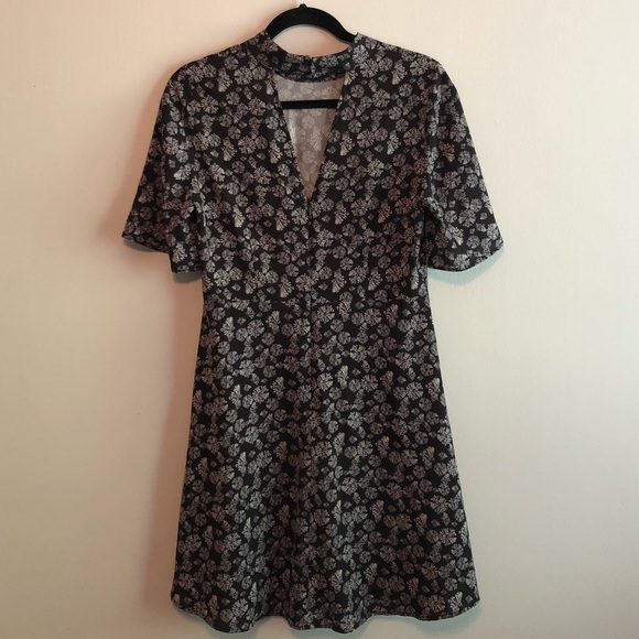 H&M Black and White Flower Dress - Picture 4 of 6